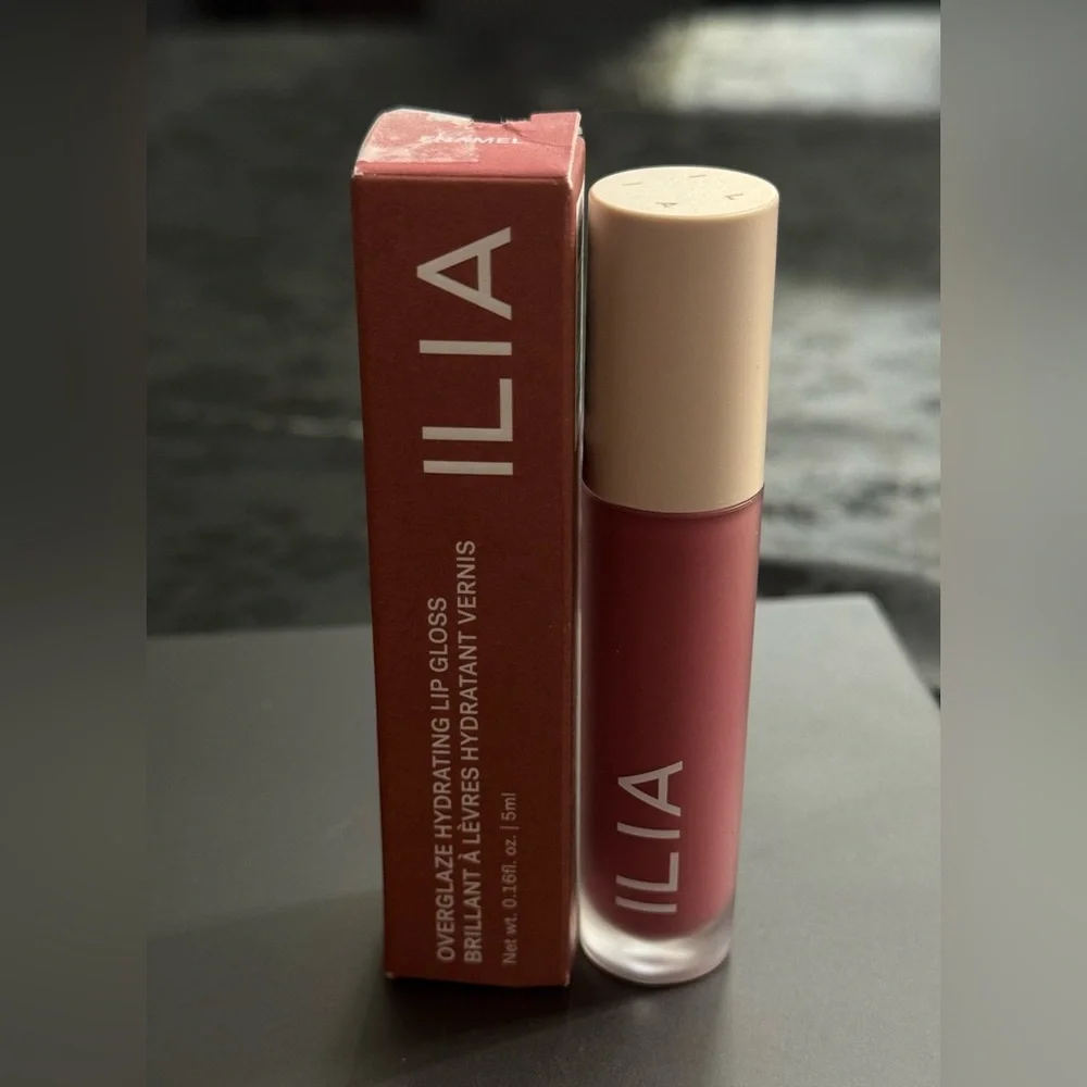 NIB ILIA OVERGLAZE HYDRATING LIP GLOSS IN SHADE ENAMEL